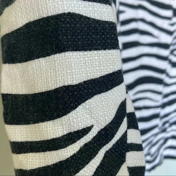 Talbots  zebra print animal snap buttons jacket - Picture 6 of 6